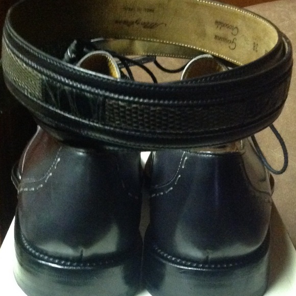 Men’s shoes/belt.